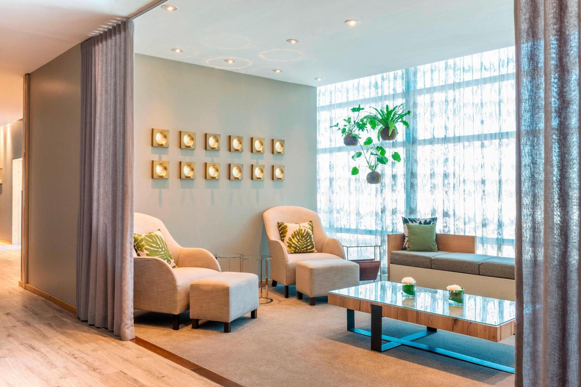 The Westin Cape Town Hotel Exterior photo