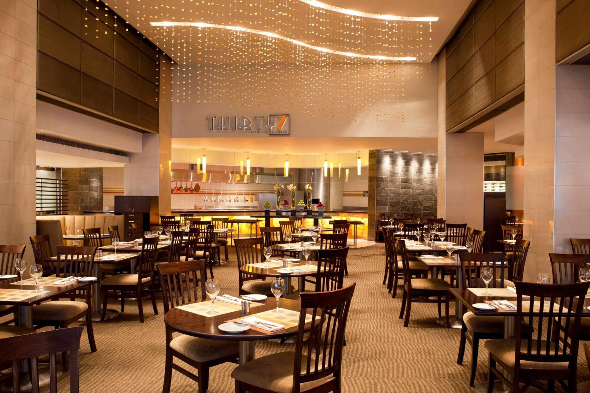 The Westin Cape Town Hotel Exterior photo